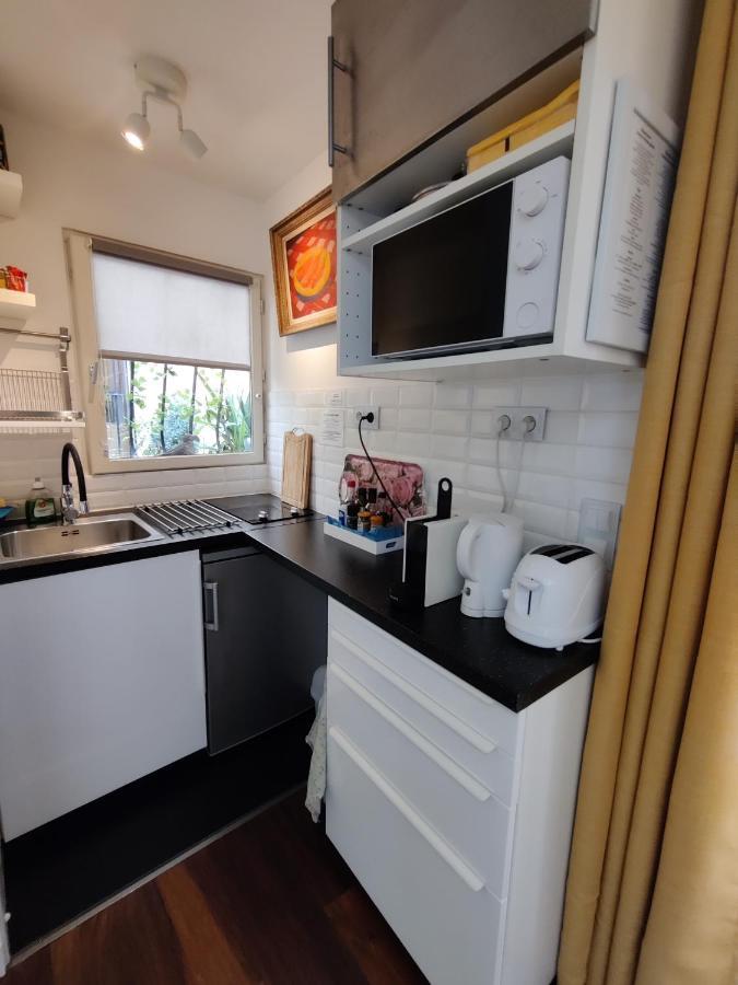 Lovers' Tiny House Inside Montmartre Apartment